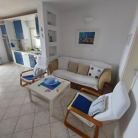 Charlie Brac Apartment Supetar