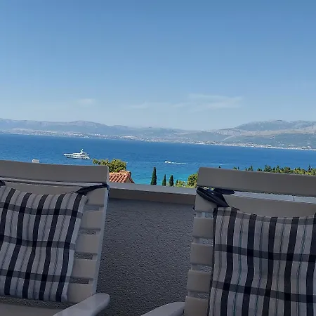 Charlie Brac Apartmán Supetar